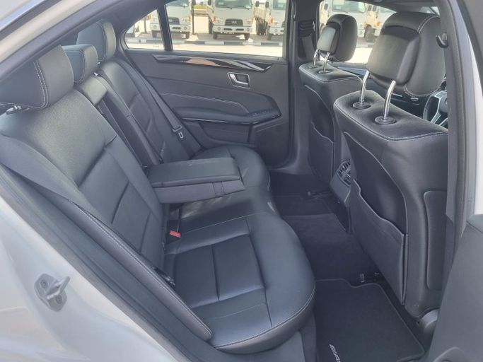 Подержанный Mercedes-Benz E-Class 300 V (W213, S213, C238), 2.0 л, 2016 в Дубае от Saeed Auto Белый цвет. Японская | AUTO.AE