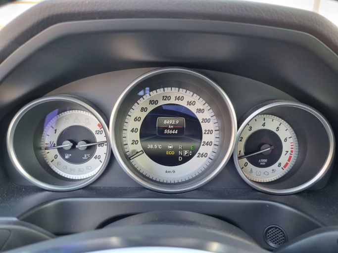 Подержанный Mercedes-Benz E-Class 300 IV (W212, S212, C207) Рестайлинг, 3.5 л, 2015 в Дубае от Saeed Auto Серый цвет. Японская | AUTO.AE