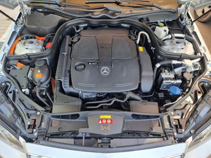 Used Mercedes-Benz E-Class 400 IV (W212, S212, C207) Facelift, 3.0 l, 2014 in Dubai by Saeed Auto, Silver color. Japanese Specs | AUTO.AE