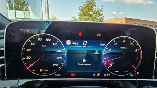 Новый Mercedes-Benz E-Class 200 VI (W214, S214), 2.0 л, 2025 в Дубае от Falcons GT Motors FZCO Черный цвет. Европейская | AUTO.AE