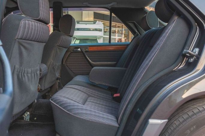 Used Mercedes-Benz E-Class 300 I (W124), 3.0 l, 1993 in Dubai by Albakheet Motors, Grey color. GCC Specs | AUTO.AE