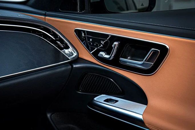Подержанный Mercedes-Benz E-Class 200 VI (W214, S214), 2.0 л, 2025 в Дубае от MBA Motors Белый цвет. Other | AUTO.AE
