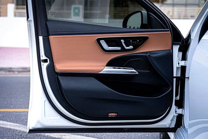 Подержанный Mercedes-Benz E-Class 200 VI (W214, S214), 2.0 л, 2025 в Дубае от MBA Motors Белый цвет. Other | AUTO.AE