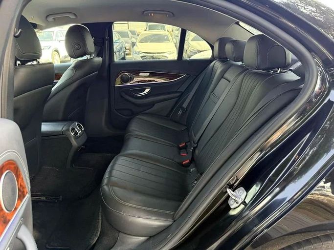 Used Mercedes-Benz E-Class 400 V (W213, S213, C238), 3.0 l, 2017 in Dubai by Mirza Automobile FZE, Black color. Japanese Specs | AUTO.AE