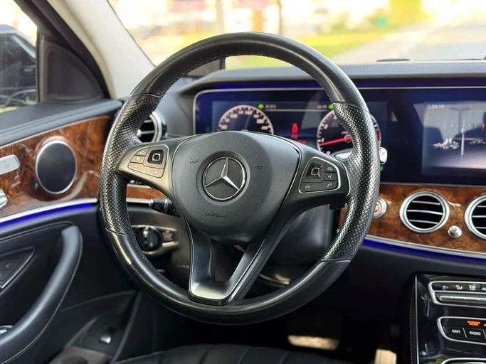 Used Mercedes-Benz E-Class 400 V (W213, S213, C238), 3.0 l, 2017 in Dubai by Mirza Automobile FZE, Black color. Japanese Specs | AUTO.AE