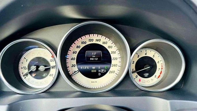 Used Mercedes-Benz E-Class 350 IV (W212, S212, C207) Facelift, 3.5 l, 2014 in Dubai by Mirza Automobile FZE, Red color. Japanese Specs | AUTO.AE