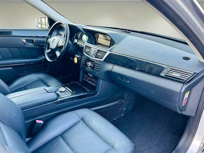 Used Mercedes-Benz E-Class 350 IV (W212, S212, C207), 3.5 l, 2010 in Dubai by Mirza Automobile FZE, Silver color. Japanese Specs | AUTO.AE