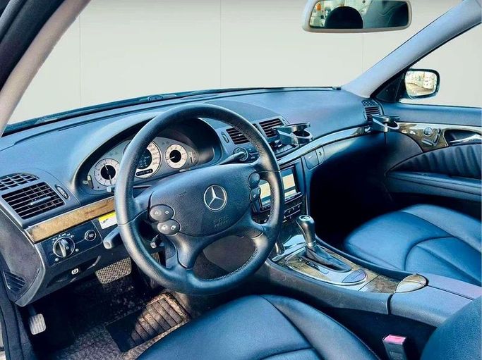 Подержанный Mercedes-Benz E-Class 350 III (W211, S211) Рестайлинг, 3.5 л, 2007 в Дубае от Mirza Automobile FZE Черный цвет. Японская | AUTO.AE