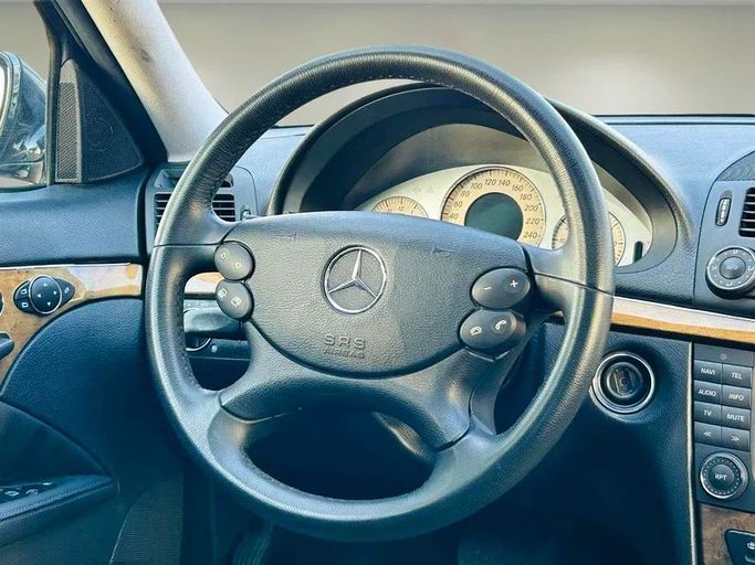 Подержанный Mercedes-Benz E-Class 350 III (W211, S211) Рестайлинг, 3.5 л, 2008 в Дубае от Mirza Automobile FZE Черный цвет. Японская | AUTO.AE