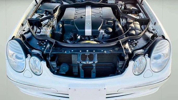 Подержанный Mercedes-Benz E-Class 240 III (W211, S211), 2.6 л, 2003 в Дубае от Mirza Automobile FZE Белый цвет. Японская | AUTO.AE