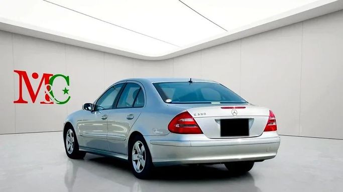 Подержанный Mercedes-Benz E-Class 350 III (W211, S211), 3.5 л, 2005 в Дубае от Mirza Automobile FZE Серебристый цвет. Японская | AUTO.AE