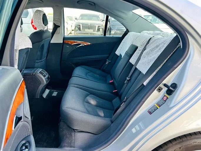 Подержанный Mercedes-Benz E-Class 240 III (W211, S211), 2.6 л, 2004 в Дубае от Mirza Automobile FZE Серебристый цвет. Японская | AUTO.AE