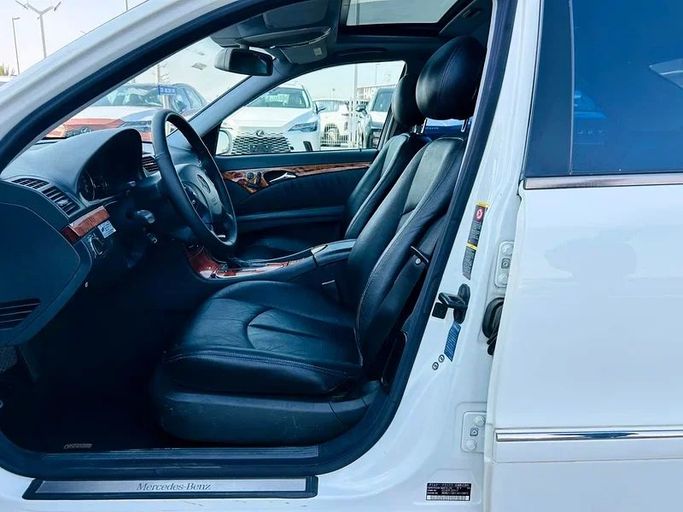 Подержанный Mercedes-Benz E-Class 240 III (W211, S211), 2.6 л, 2002 в Дубае от Mirza Automobile FZE Белый цвет. Японская | AUTO.AE