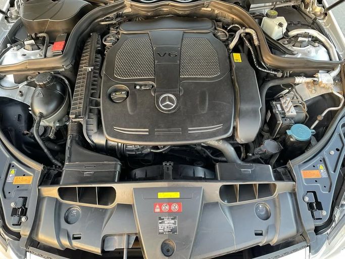 Used Mercedes-Benz E-Class 350 IV (W212, S212, C207), 3.5 l, 2012 in Dubai by Japan Motors, White color. Japanese Specs | AUTO.AE