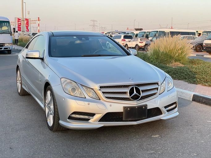 Used Mercedes-Benz E-Class 350 IV (W212, S212, C207), 3.5 l, 2012 in Dubai by Japan Motors, White color. Japanese Specs | AUTO.AE