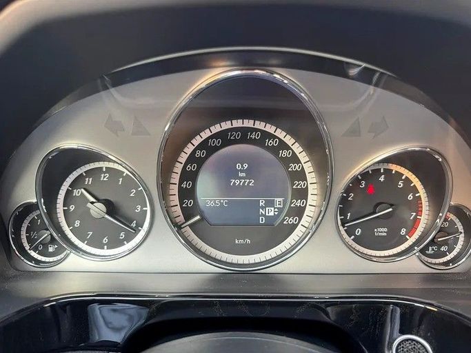 Подержанный Mercedes-Benz E-Class 350 IV (W212, S212, C207), 3.5 л, 2012 в Дубае от Best Car Черный цвет. Японская | AUTO.AE