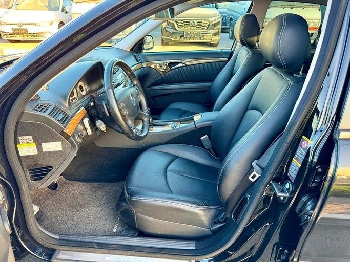 Подержанный Mercedes-Benz E-Class 500 III (W211, S211) Рестайлинг, 5.5 л, 2008 в Дубае от Best Car Черный цвет. Японская | AUTO.AE