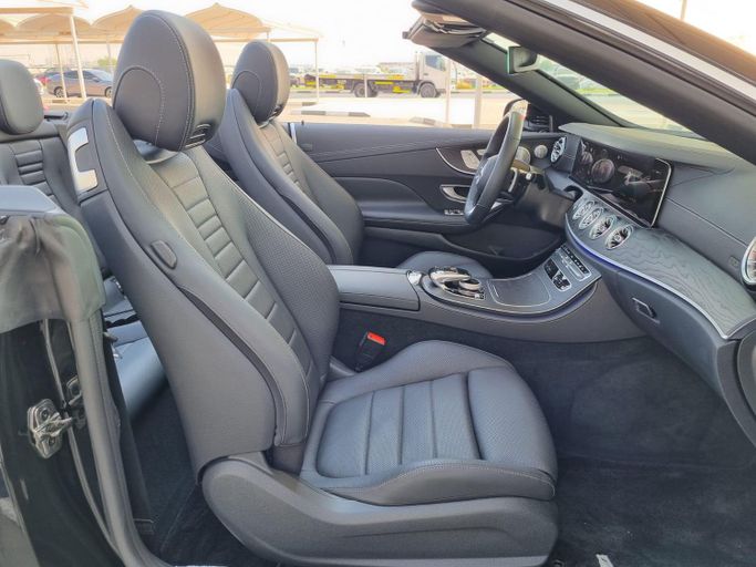 Подержанный Mercedes-Benz E-Class 450 V (W213, S213, C238) Рестайлинг, 3.0 л, 2021 в Дубае от Best Car Черный цвет.  | AUTO.AE