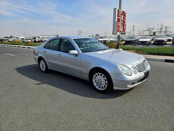 Подержанный Mercedes-Benz E-Class 240 III (W211, S211), 2.6 л, 2004 в Дубае от Irfan Motors Серебристый цвет. Японская | AUTO.AE