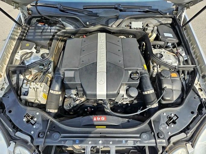 Подержанный Mercedes-Benz E-Class 240 III (W211, S211), 2.6 л, 2004 в Дубае от Irfan Motors Серебристый цвет. Японская | AUTO.AE