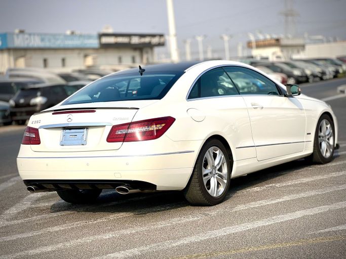 Подержанный Mercedes-Benz E-Class 350 IV (W212, S212, C207), 3.5 л, 2010 в Дубае от New NS Motors Белый цвет. Other | AUTO.AE