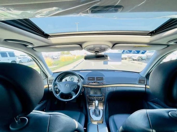 Used Mercedes-Benz E-Class 350 III (W211, S211) Facelift, 3.5 l, 2006 in Dubai by Al Abbas Motors, Silver color. Japanese Specs | AUTO.AE