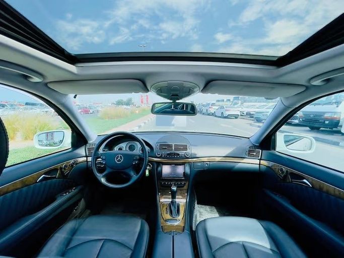 Used Mercedes-Benz E-Class 350 III (W211, S211) Facelift, 3.5 l, 2007 in Dubai by Al Abbas Motors, White color. Japanese Specs | AUTO.AE