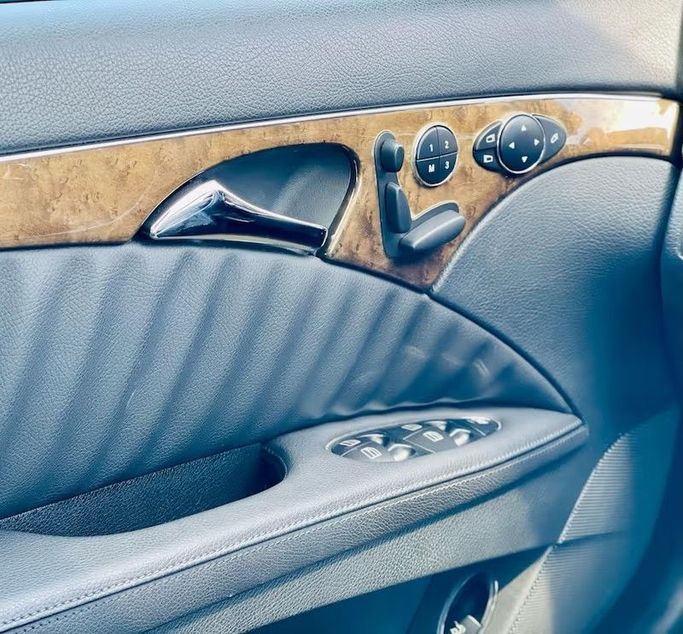 Used Mercedes-Benz E-Class 350 III (W211, S211) Facelift, 3.5 l, 2007 in Dubai by Al Abbas Motors, White color. Japanese Specs | AUTO.AE