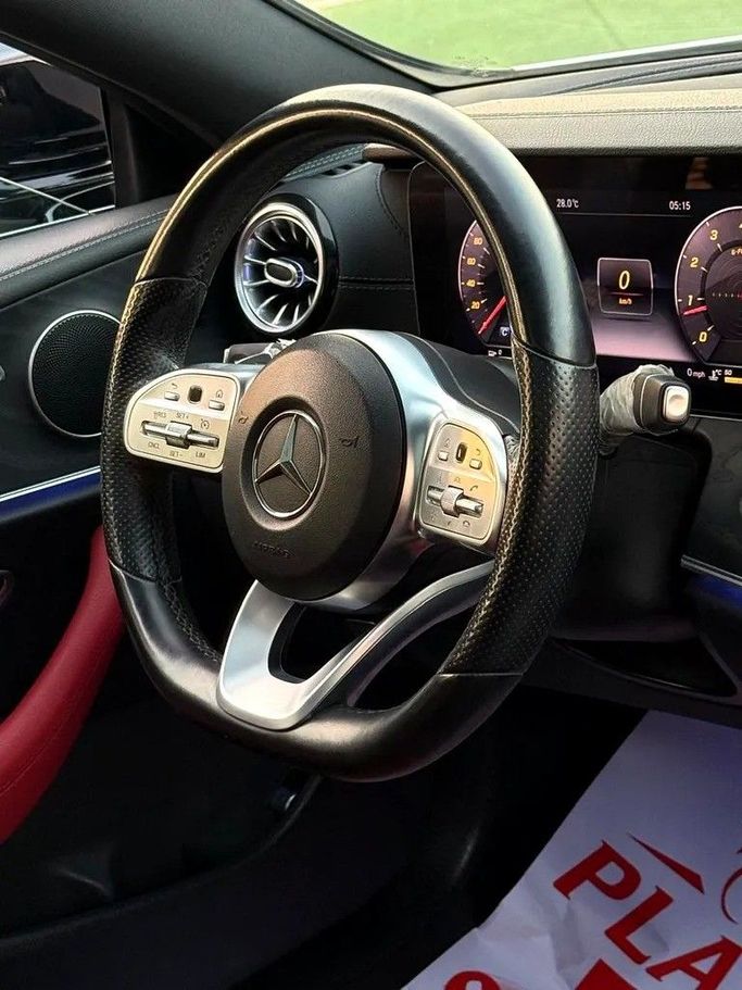 Подержанный Mercedes-Benz E-Class 200 V (W213, S213, C238), 2.0 л, 2019 в Дубае от Platform Used Cars Белый цвет. GCC | AUTO.AE