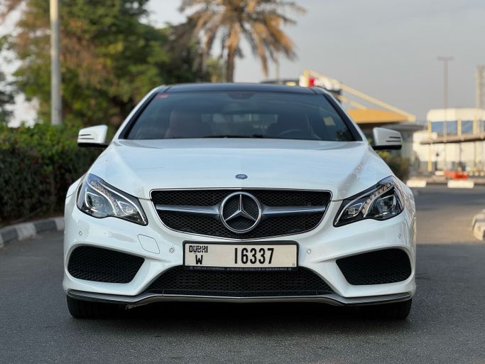 Подержанный Mercedes-Benz E-Class 200 IV (W212, S212, C207) Рестайлинг, 2.0 л, 2014 в Дубае Белый цвет. GCC | AUTO.AE