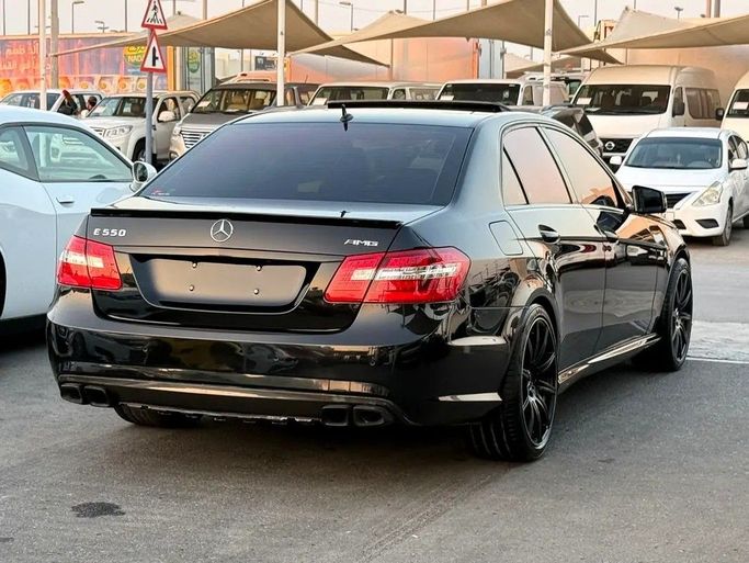 Подержанный Mercedes-Benz E-Class 550 IV (W212, S212, C207), 4.7 л, 2010 в Дубае от Al Qemah Used Cars Черный цвет. Японская | AUTO.AE