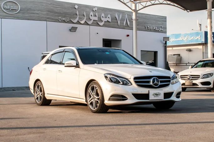 Подержанный Mercedes-Benz E-Class 400 Hybrid IV (W212, S212, C207) Рестайлинг, 3.5 л, 2016 в Дубае от 786 MOTORS FZCO Белый цвет. Японская | AUTO.AE