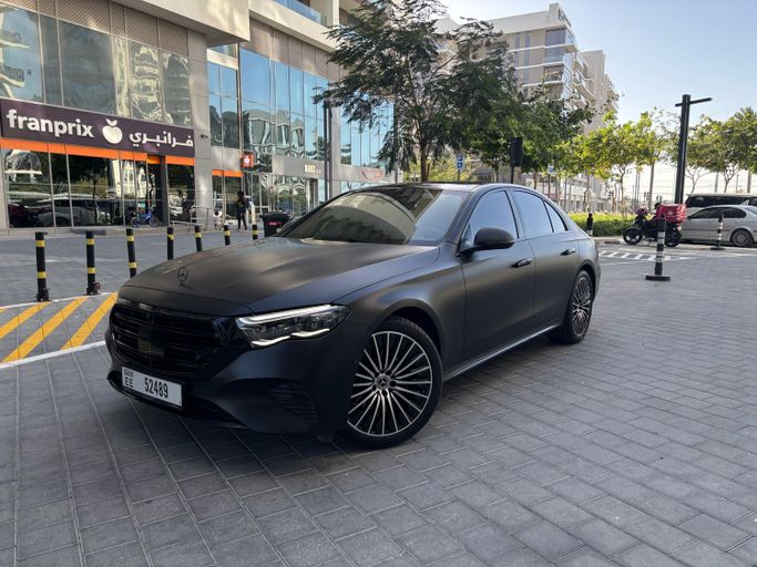 Used Mercedes-Benz E-Class 200 VI (W214, S214), 2.0 l, 2025 in Dubai, Black color. GCC Specs | AUTO.AE