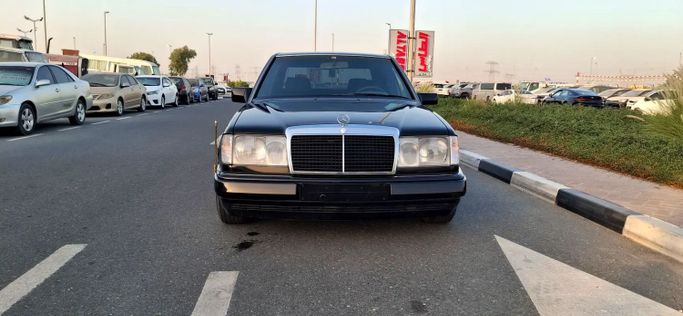 Подержанный Mercedes-Benz E-Class 280 I (W124), 2.8 л, 1993 в Дубае от GINZA MOTORS (Sh No. 110) Черный цвет. Японская | AUTO.AE | Объявление #259490