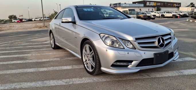 مستعملة Mercedes-Benz E-Class 350 IV (W212، S212، C207), 3.5 l, 2012 في في دبي من GINZA MOTORS (Sh No. 110)، اللون فضي. المواصفات اليابانية | AUTO.AE | إعلان #259590
