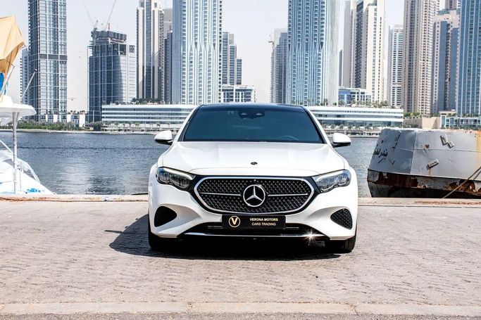 مستعملة Mercedes-Benz E-Class 200 السادس (W214، S214), 2.0 l, 2026 في في دبي من VERONA MOTORS، اللون أبيض. المواصفات اليابانية | AUTO.AE | إعلان #261801