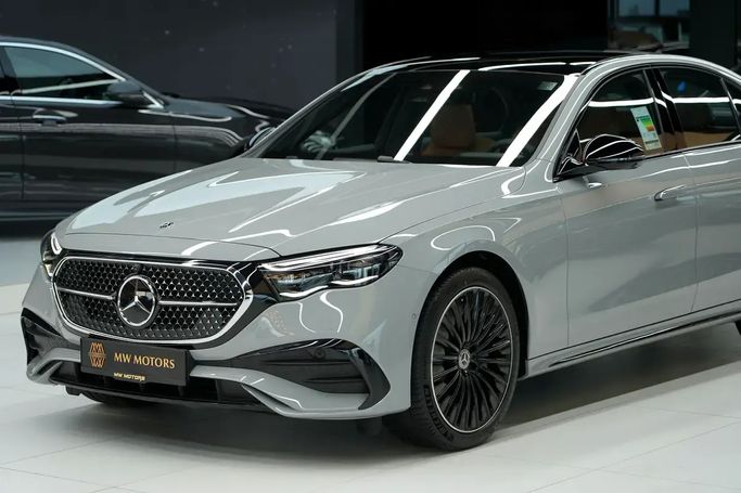 جديدة Mercedes-Benz E-Class 300 السادس (W214، S214), 2.0 l, 2026 في في دبي من MW Motors ، اللون رمادي. مواصفات الخليج | AUTO.AE | إعلان #264763