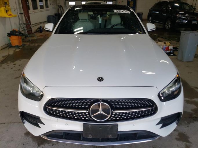 مستعملة Mercedes-Benz E-Class 350 V (W213, S213, S213, C238) فيس ليفت, 2.0 l, 2021 في في الإمارات, دبي، اللون أبيض. المواصفات الأمريكية | AUTO.AE | إعلان #274228