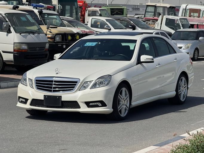 مستعملة Mercedes-Benz E-Class 550 IV (W212، S212، C207), 4.7 l, 2011 في في الإمارات, دبي من Saeed Auto، اللون أبيض. المواصفات اليابانية | AUTO.AE | إعلان #280454