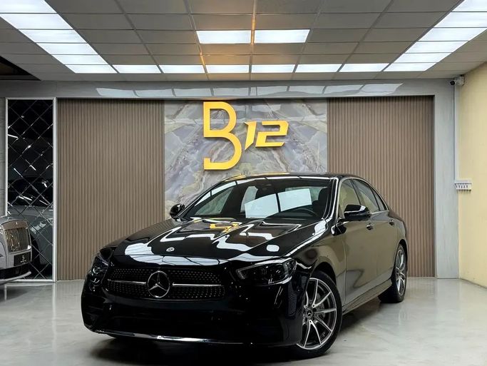 مستعملة Mercedes-Benz E-Class 350 V (W213, S213, S213, C238) فيس ليفت, 2.0 l, 2022 في في الإمارات, دبي من B12 Motors، اللون أسود. مواصفات الخليج | AUTO.AE | إعلان #283551