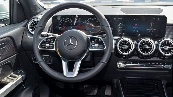 Новый Mercedes-Benz EQB 260 I Рестайлинг, 2024 в Дубае от Najem Motors Белый цвет. Other | AUTO.AE