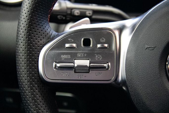 Новый Mercedes-Benz EQB 300 I, 2023 в Дубае от Atlantic Motors FZCO Черный цвет.  | AUTO.AE