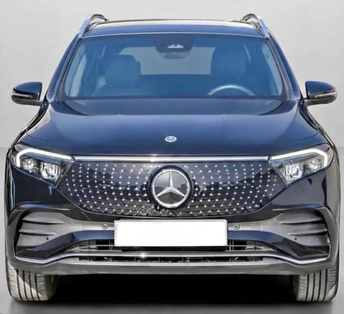 Подержанный Mercedes-Benz EQB 350 I Рестайлинг, 2025 в Дубае от LiveCars Черный цвет. GCC | AUTO.AE