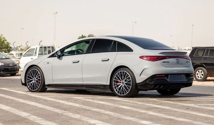Новый Mercedes-Benz EQE AMG 43 4Matic, 2023 в Дубае от Dresden Motors Серый цвет. Европейская | AUTO.AE