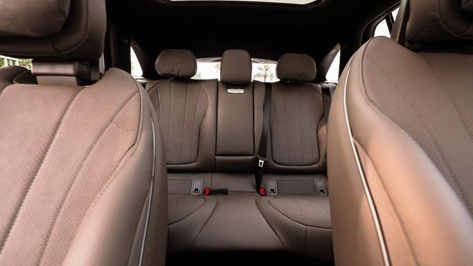 Новый Mercedes-Benz EQE 500, 2022 в Дубае от Altass Motors Черный цвет. Other | AUTO.AE