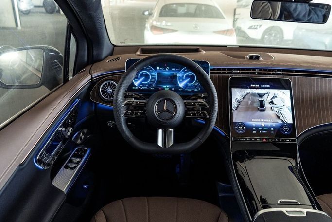 Новый Mercedes-Benz EQE 500, 2022 в Дубае от Altass Motors Черный цвет. Other | AUTO.AE