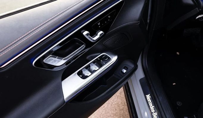 Новый Mercedes-Benz EQE 350+, 2022 в Дубае от Altass Motors Серебристый цвет. Other | AUTO.AE