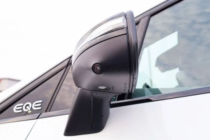 Подержанный Mercedes-Benz EQE 500, 2022 в Дубае от Top Euro Cars Белый цвет.  | AUTO.AE