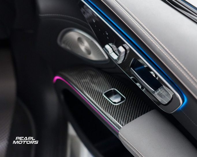 Подержанный Mercedes-Benz EQS AMG 53 AMG, 2023 в Дубае от Pearl Motors Белый цвет. GCC | AUTO.AE