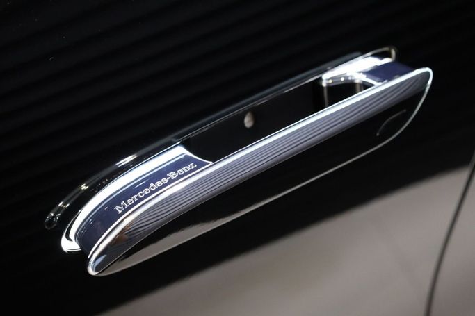 Подержанный Mercedes-Benz EQS AMG 53 AMG, 2023 в Дубае от Sanam Cars Черный цвет. GCC | AUTO.AE